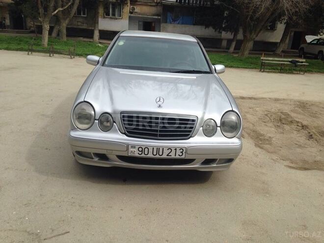 Mercedes E 240 2001, 259,000 km - 2.4 l - Bakı