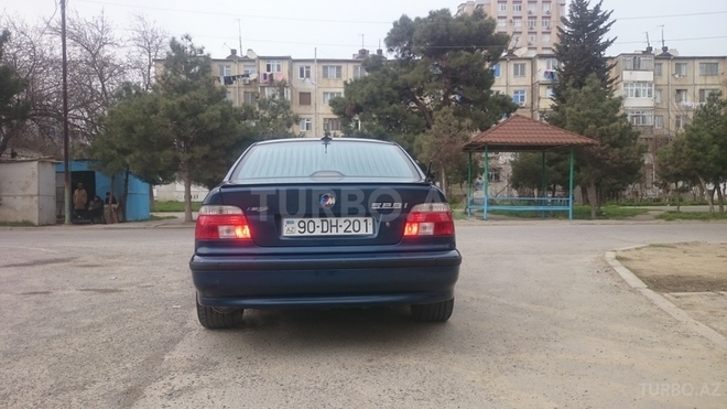 BMW 528 1998, 205,000 km - 2.8 l - Bakı