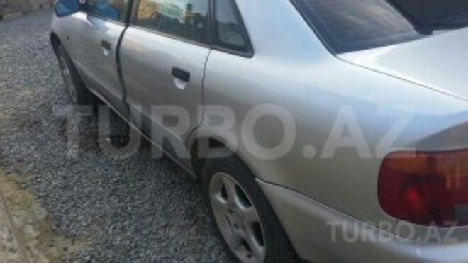 Audi A4 1996, 32,000 km - 0.2 л - Bakı