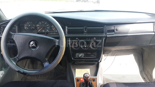 Mercedes 190 1992, 420,000 km - 2.0 l - Sumqayıt