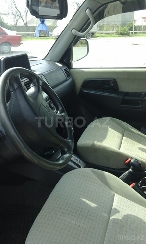 Mitsubishi Pajero io 2001, 150,000 km - 2.0 l - Bakı