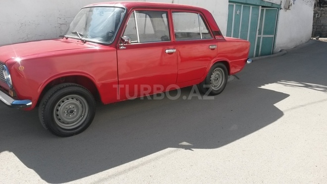 LADA (VAZ) 21011 1983, 86,000 km - 1.6 л - Bakı