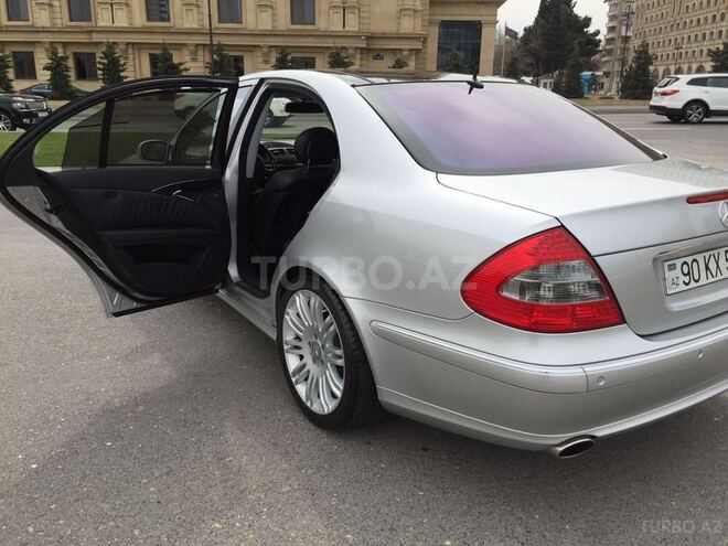 Mercedes E 320 2002, 201,000 km - 3.2 l - Bakı