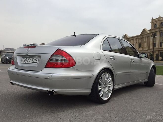 Mercedes E 320 2002, 201,000 km - 3.2 l - Bakı