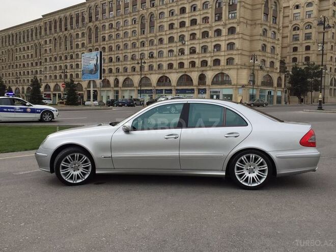 Mercedes E 320 2002, 201,000 km - 3.2 l - Bakı