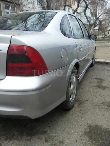 Opel Vectra 1999, 225,000 km - 1.6 l - Sumqayıt