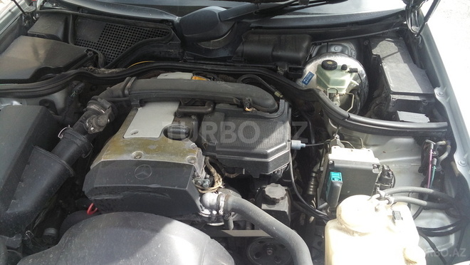 Mercedes E 230 1995, 403,000 km - 2.3 l - Bakı