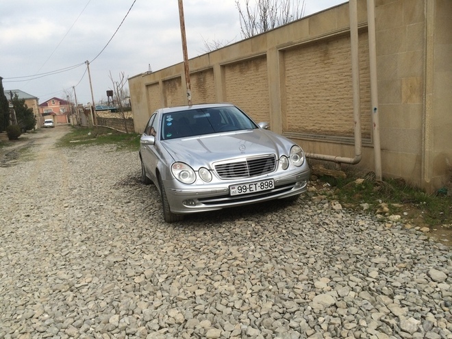 Mercedes E 320 2004, 250,000 km - 3.2 л - Bakı