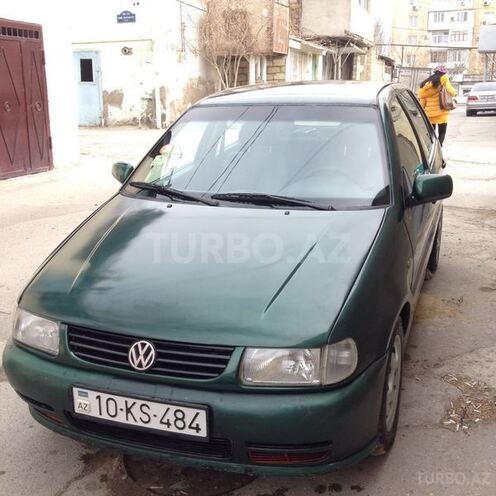 Volkswagen Polo 1998, 100,000 km - 1.8 l - Bakı