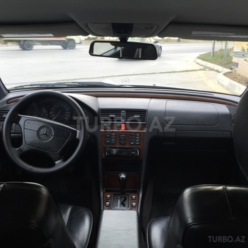 Mercedes C 220 1994, 179,000 km - 2.2 л - Bakı