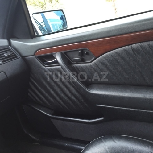 Mercedes C 220 1994, 179,000 km - 2.2 л - Bakı