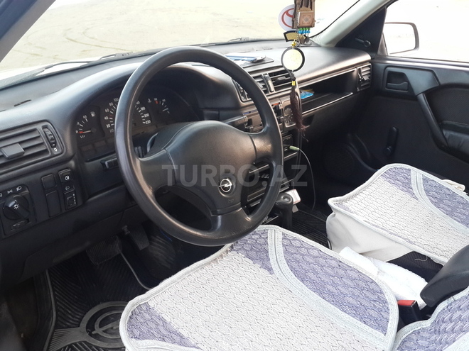 Opel Vectra 1992, 310,125 km - 1.8 l - Bakı