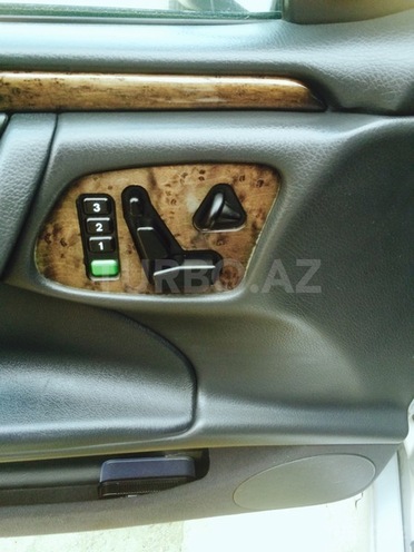 Mercedes E 320 2001, 198,000 km - 3.2 l - Bakı