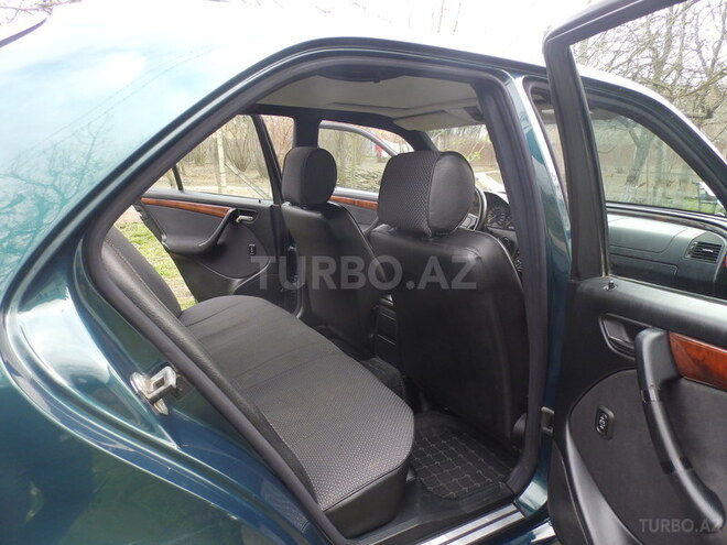 Mercedes C 180 1998, 250,000 km - 1.8 l - Qəbələ
