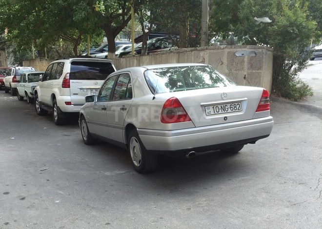 Mercedes C 200 1995, 360,000 km - 2.0 l - Bakı