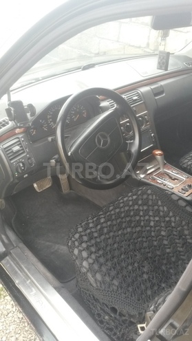 Mercedes E 200 1999, 250,000 km - 2.0 л - Bakı