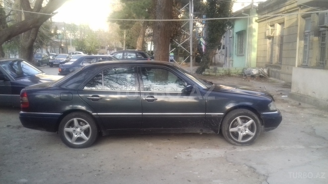 Mercedes C 250 1996, 326,000 km - 2.5 л - Bakı
