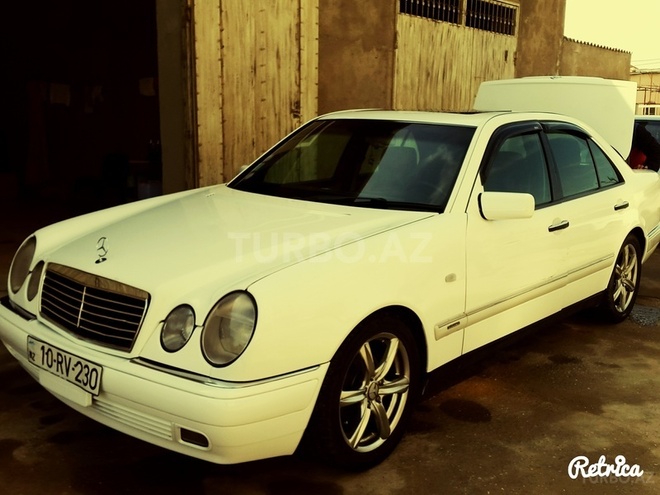 Mercedes E 230 1995, 334,599 km - 2.3 l - Bakı
