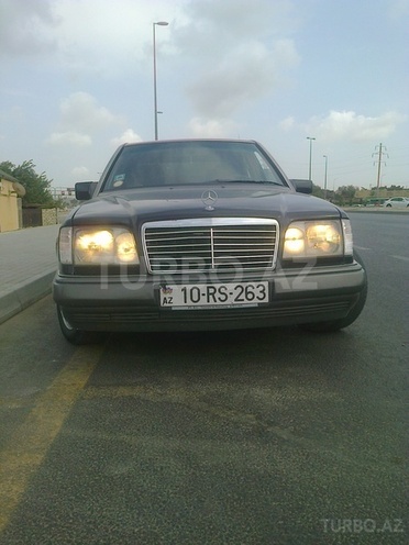 Mercedes E 220 1993, 450,000 km - 2.2 l - Bakı