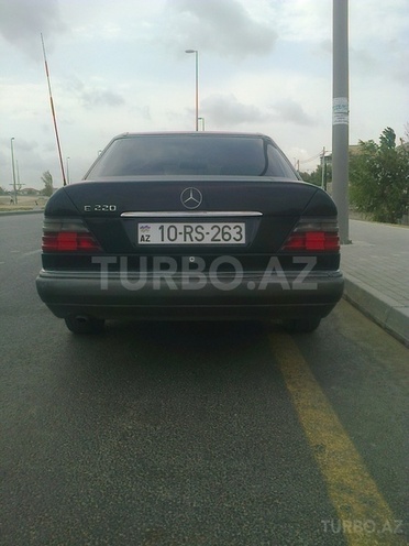 Mercedes E 220 1993, 450,000 km - 2.2 l - Bakı
