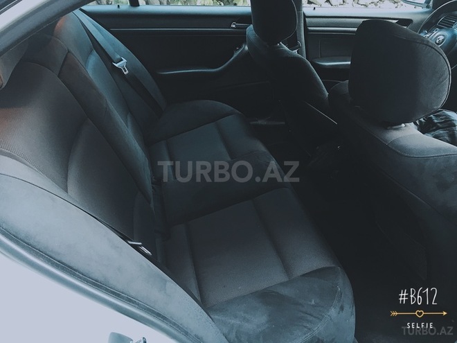 BMW 320 2004, 120,000 km - 2.2 l - Zaqatala