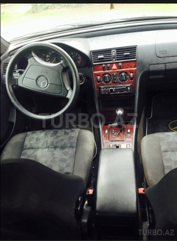 Mercedes C 220 2000, 286,000 km - 2.2 l - Bakı