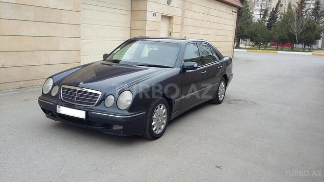 Mercedes E 220 1999, 327,800 km - 2.2 л - Bakı
