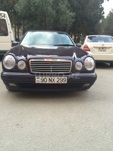 Mercedes E 240 1999, 255,000 km - 2.4 l - Bakı