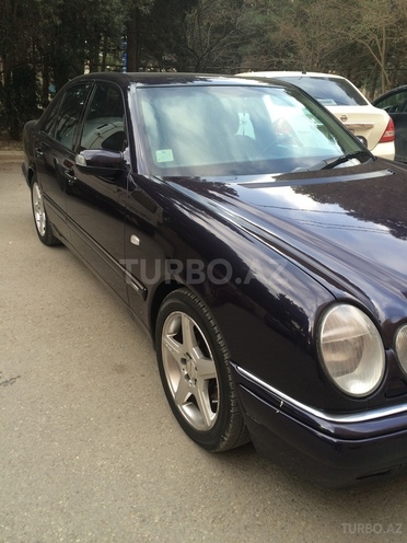 Mercedes E 240 1999, 255,000 km - 2.4 l - Bakı