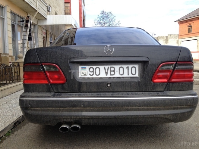 Mercedes E 320 2001, 148,000 km - 3.2 l - Lənkəran