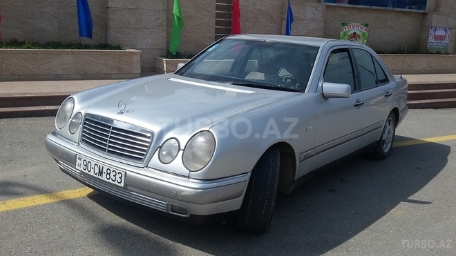 Mercedes E 220 1995, 289,793 km - 2.2 l - Bakı