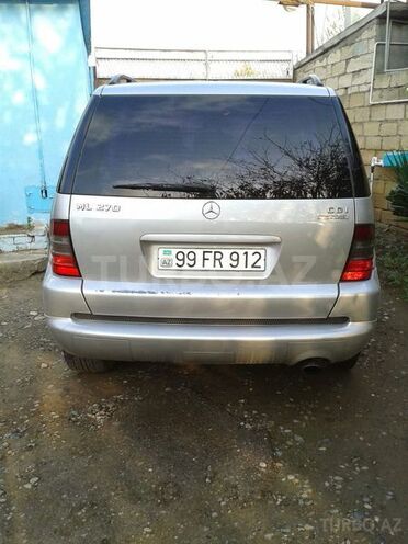 Mercedes ML 270 2001, 228,432 km - 2.7 л - İmişli