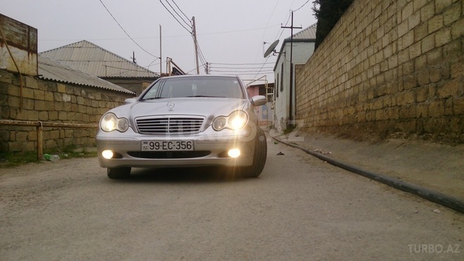 Mercedes C 220 2001, 224,100 km - 2.2 l - Bakı