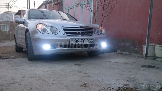 Mercedes C 220 2001, 224,100 km - 2.2 l - Bakı