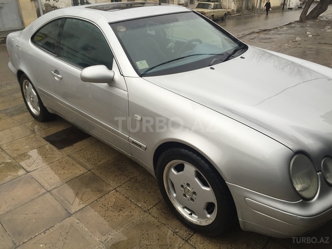 Mercedes E 230 1999, 256,000 km - 2.3 l - Bakı