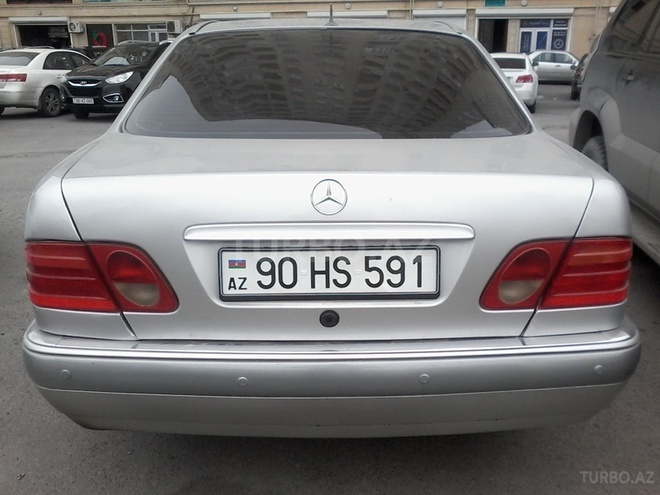 Mercedes E 240 1998, 32,000 km - 2.6 l - Bakı