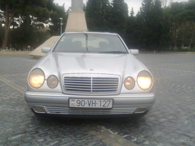 Mercedes E 230 1996, 215,000 km - 2.3 l - Sumqayıt