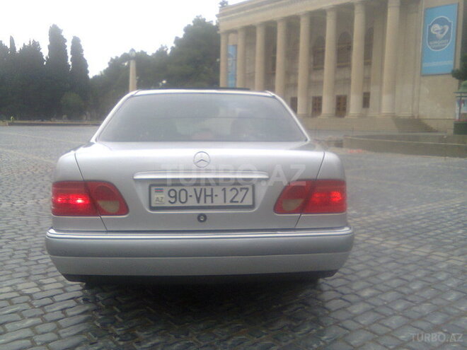 Mercedes E 230 1996, 215,000 km - 2.3 l - Sumqayıt