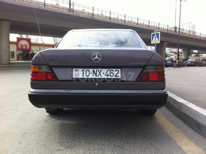Mercedes E 200 1992, 347,494 km - 2.0 l - Bakı