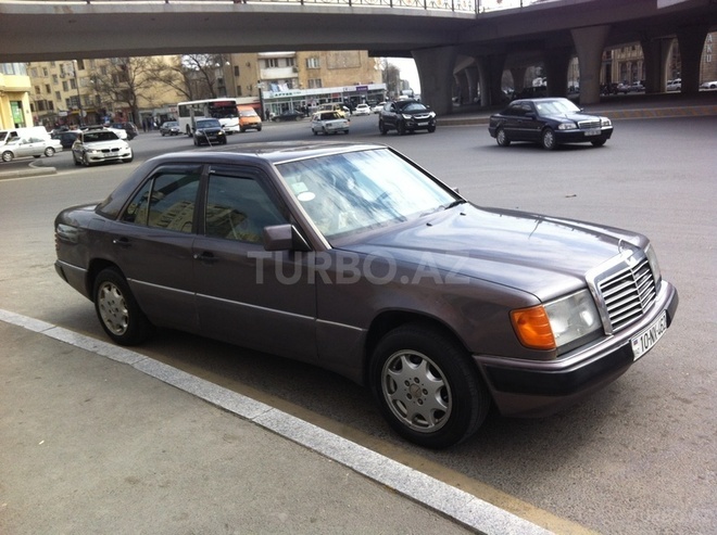 Mercedes E 200 1992, 347,494 km - 2.0 l - Bakı