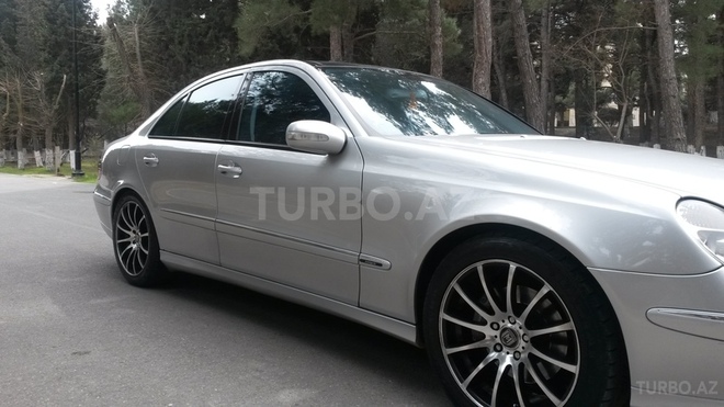 Mercedes E 320 2002, 216,000 km - 3.2 л - Bakı