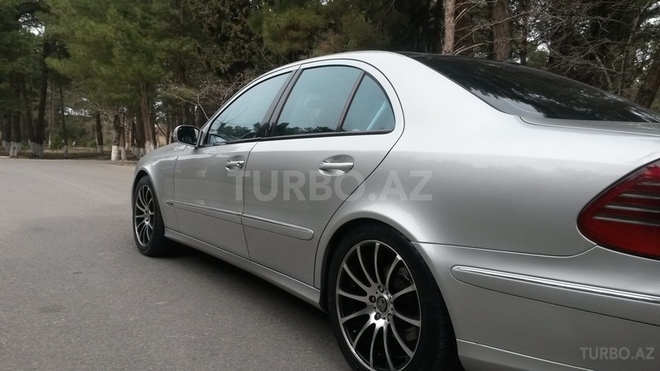 Mercedes E 320 2002, 216,000 km - 3.2 л - Bakı