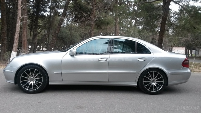 Mercedes E 320 2002, 216,000 km - 3.2 л - Bakı