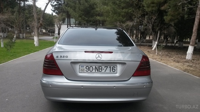Mercedes E 320 2002, 216,000 km - 3.2 л - Bakı