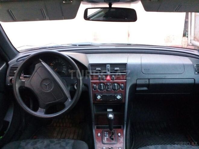 Mercedes C 220 1998, 155,000 km - 2.2 l - Sumqayıt