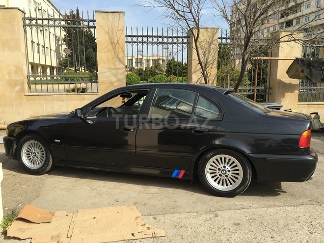 BMW 525 2001, 250,000 km - 2.5 l - Bakı
