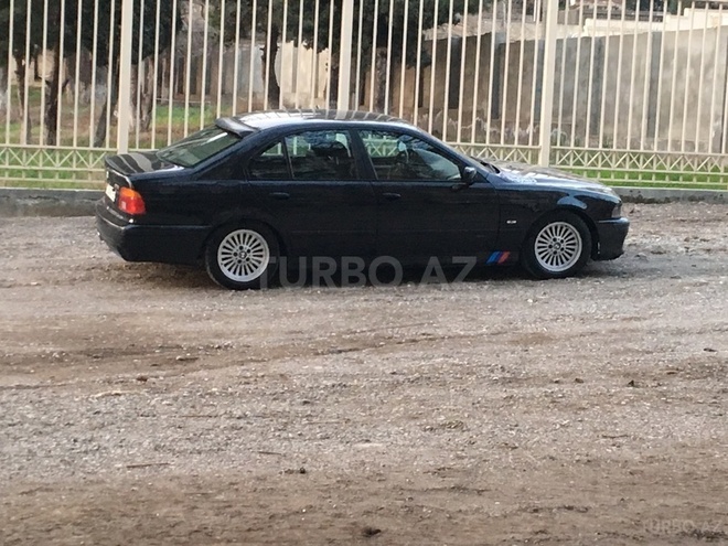 BMW 525 2001, 250,000 km - 2.5 l - Bakı