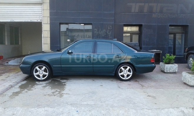Mercedes E 270 2000, 24,700 km - 2.7 л - Bakı