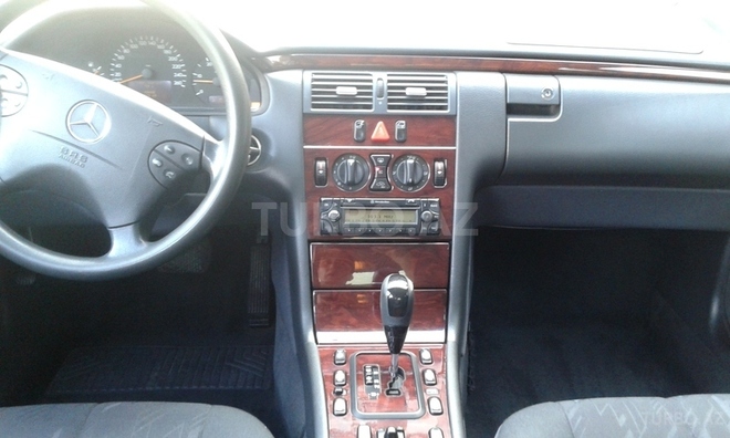 Mercedes E 270 2000, 24,700 km - 2.7 л - Bakı