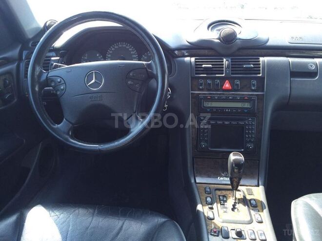 Mercedes E 320 2001, 181,000 km - 3.2 л - Bakı